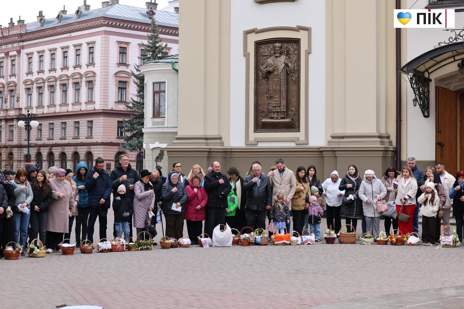 Воскресіння Христове: освячення великодніх кошиків в Івано-Франківську (ФОТО) 12 G71A0020 resize