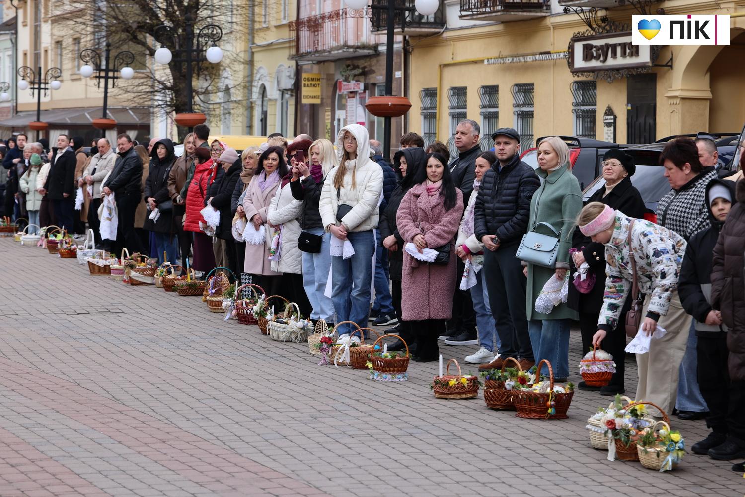 Воскресіння Христове: освячення великодніх кошиків в Івано-Франківську (ФОТО) 19 G71A0028 resize