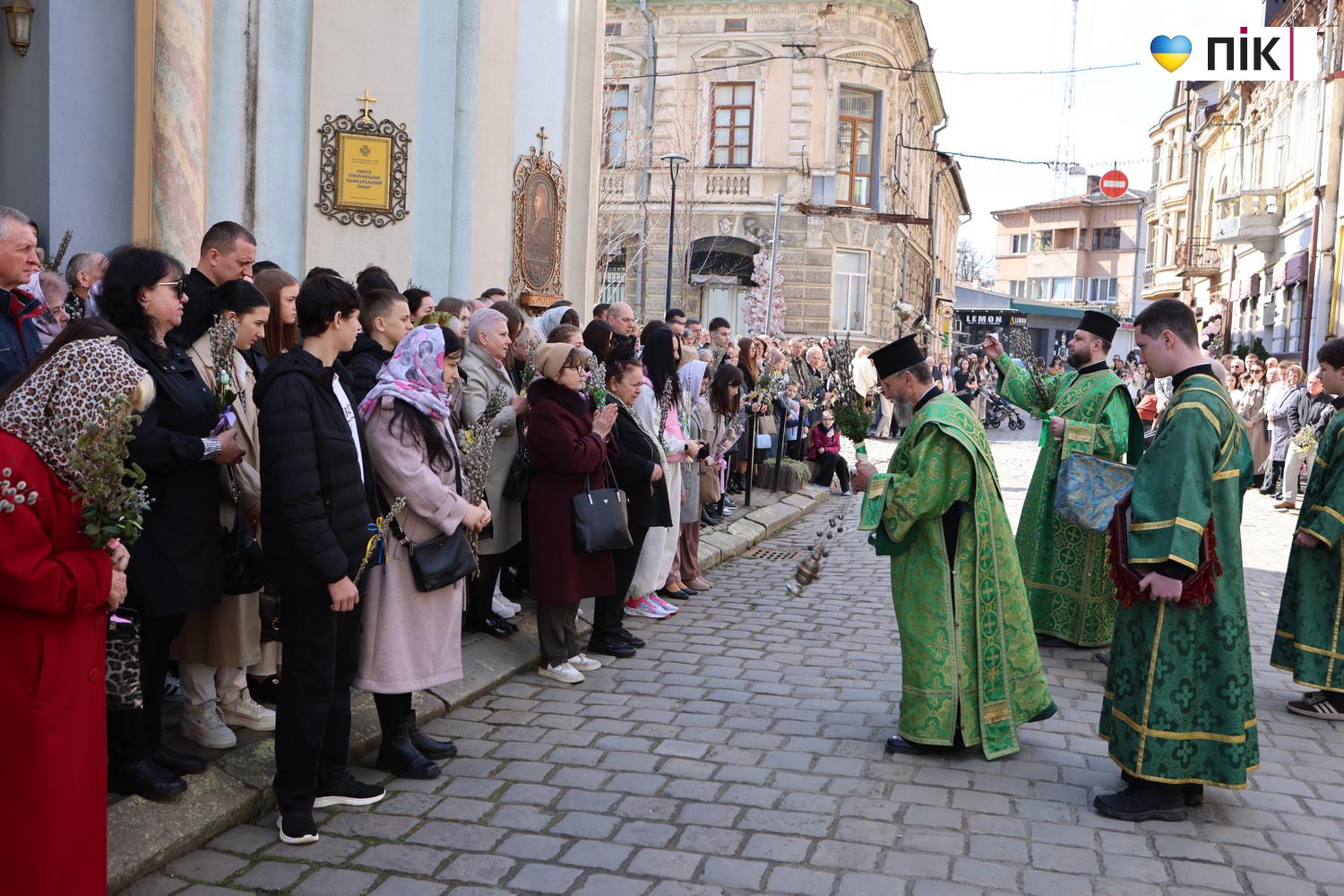 Люди Прикарпаття: Вербна неділя в Івано-Франківську (ФОТО) 17 G71A0271 resize