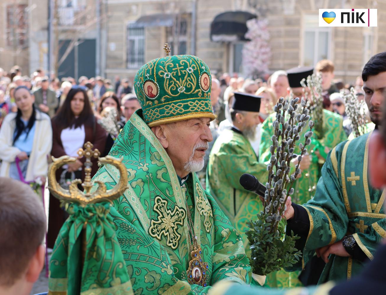 Люди Прикарпаття: Вербна неділя в Івано-Франківську (ФОТО) 23 G71A0436 resize