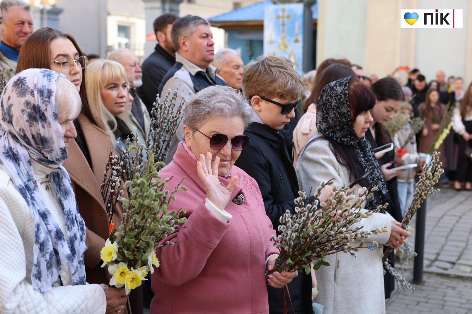 Люди Прикарпаття: Вербна неділя в Івано-Франківську (ФОТО) 35 G71A0484 resize 1