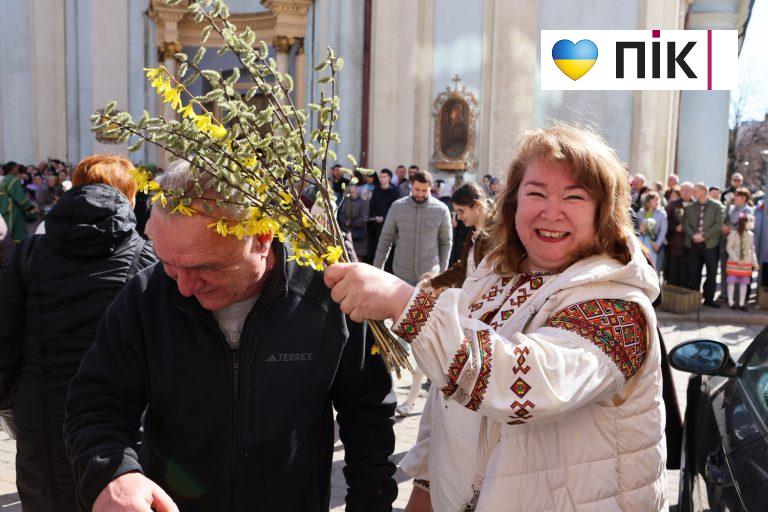Люди Прикарпаття: Вербна неділя в Івано-Франківську (ФОТО) 5 G71A0959 resize