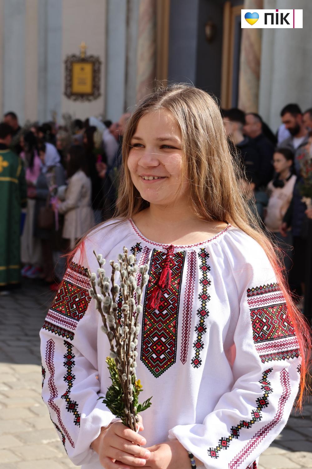 Люди Прикарпаття: Вербна неділя в Івано-Франківську (ФОТО) 4 G71A0994 resize