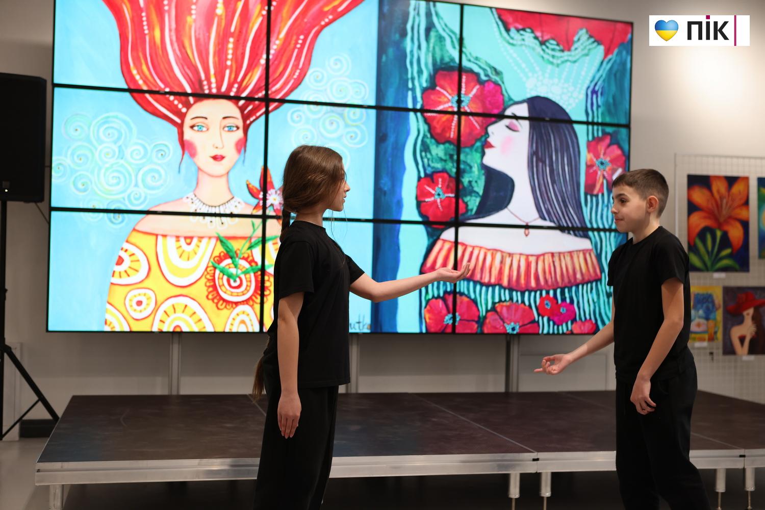 Люди Прикарпаття: на виставці Лілії Дутки “Форма весни” (ФОТО) 4 G71A4150 resize