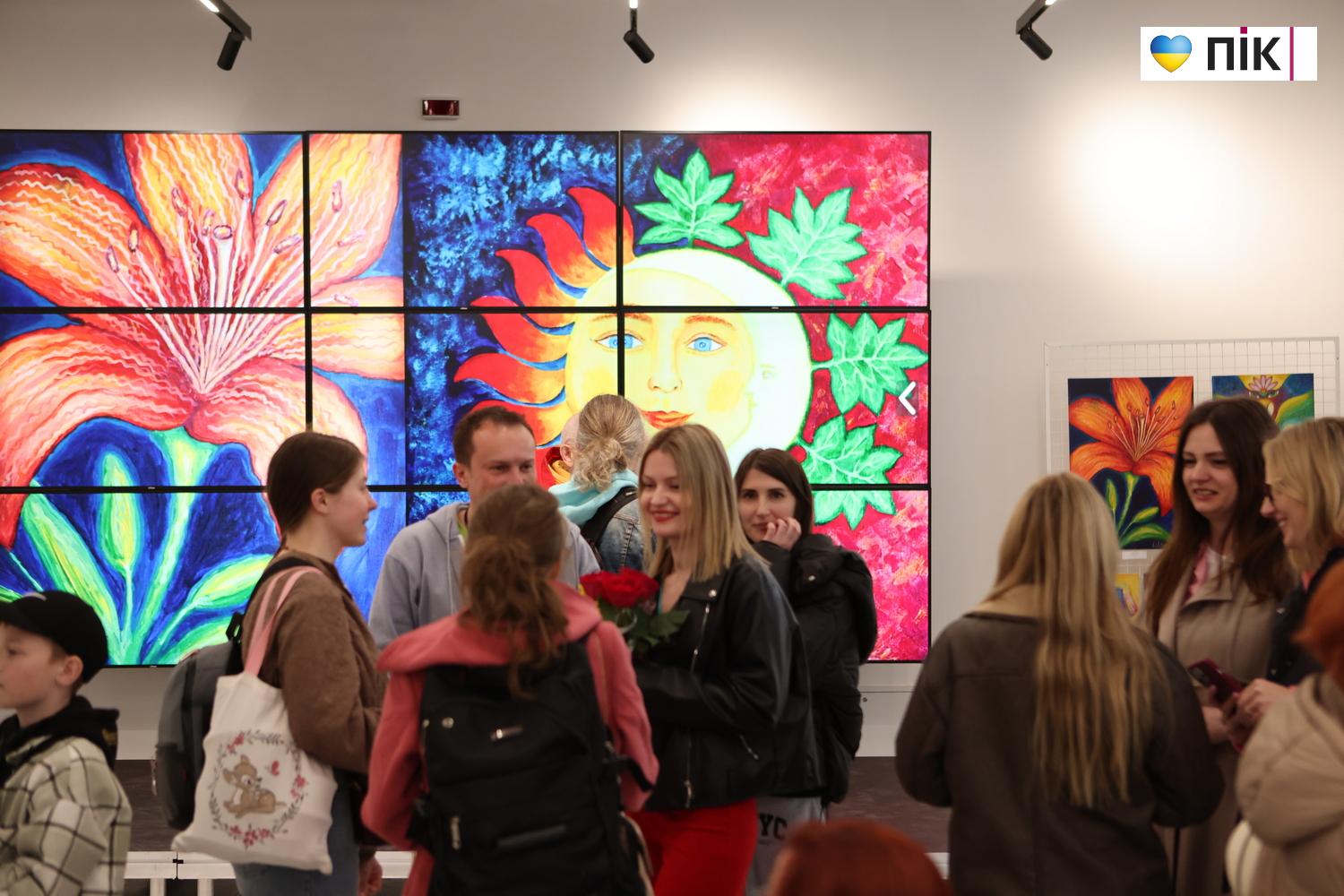 Люди Прикарпаття: на виставці Лілії Дутки “Форма весни” (ФОТО) 2 G71A4589 resize