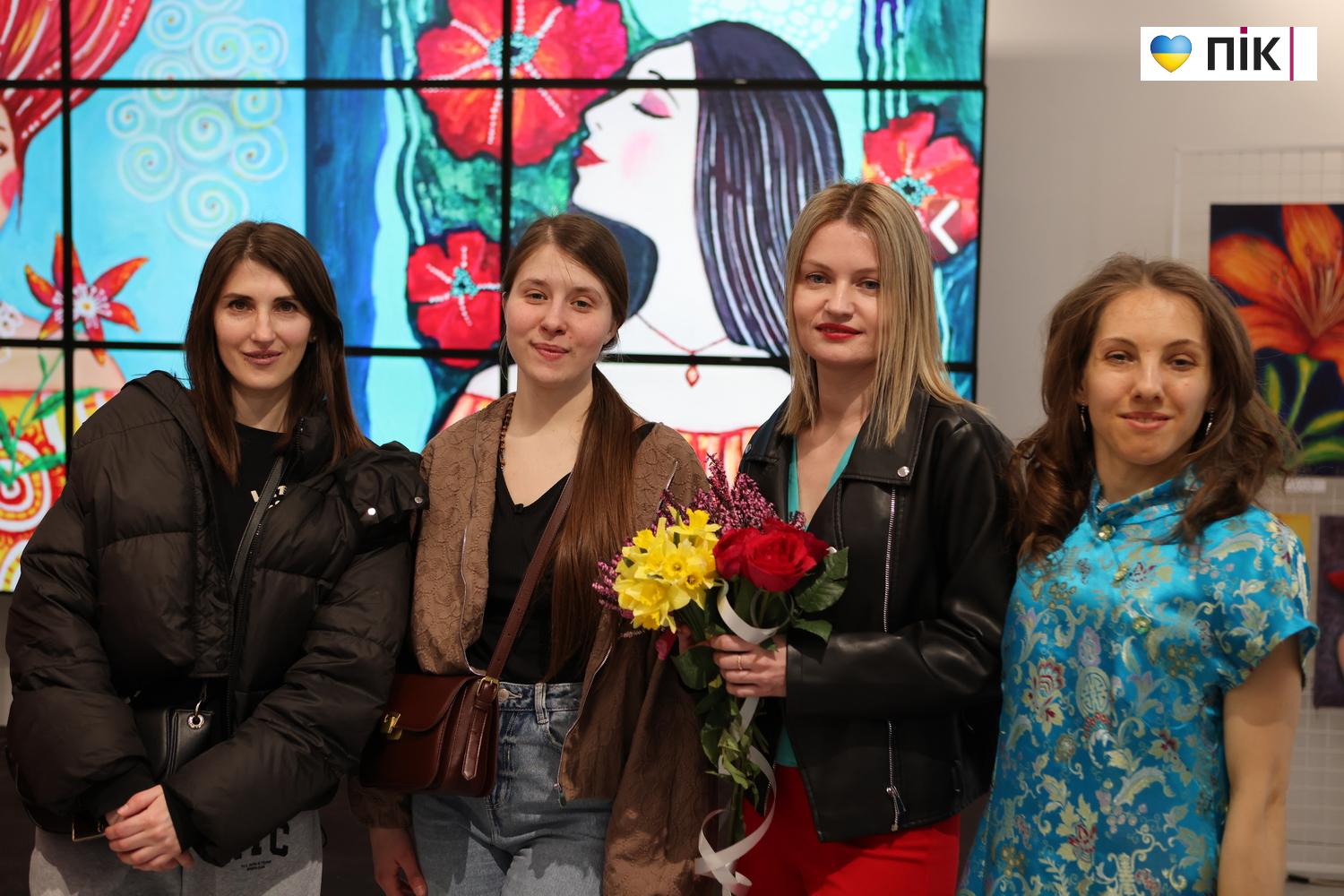 Люди Прикарпаття: на виставці Лілії Дутки “Форма весни” (ФОТО) 18 G71A4681 resize