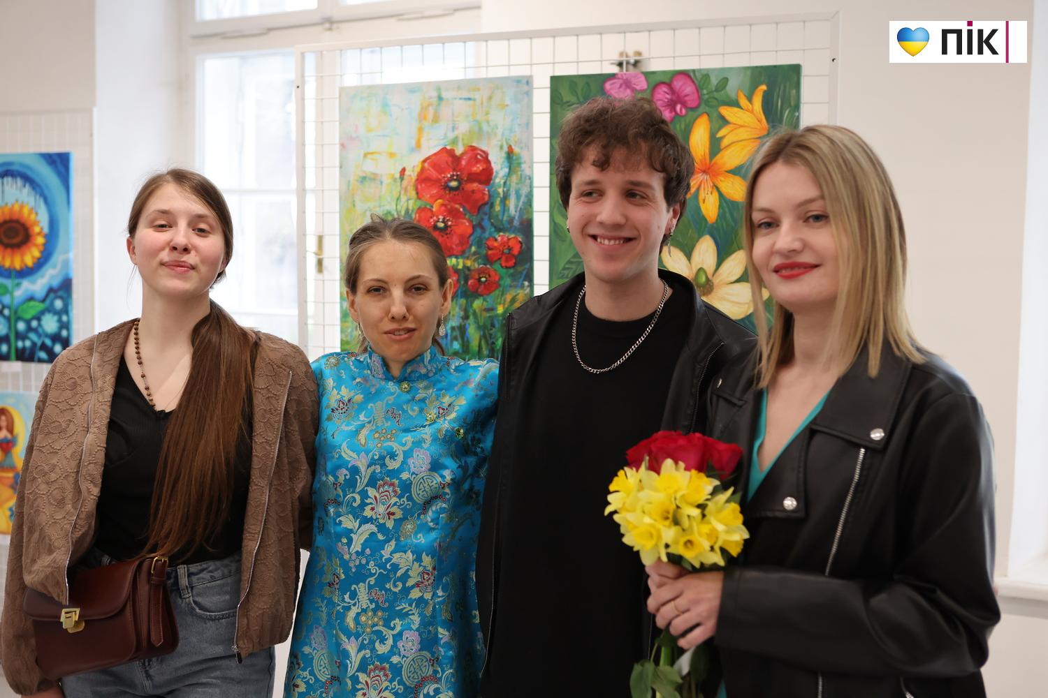 Люди Прикарпаття: на виставці Лілії Дутки “Форма весни” (ФОТО) 23 G71A4740 resize