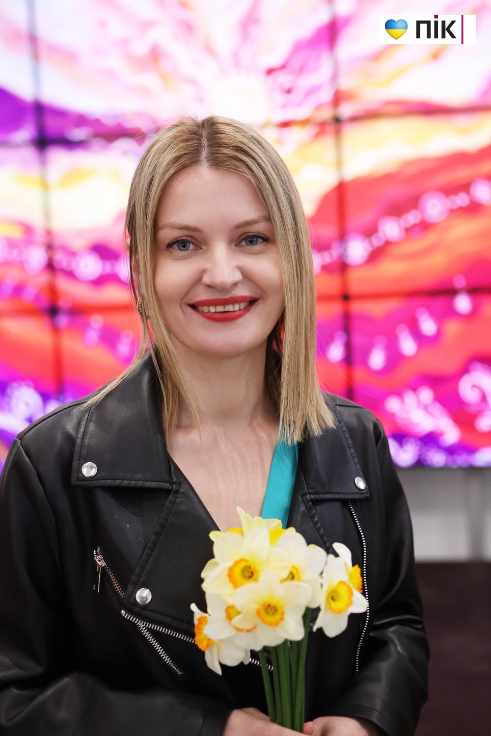 Люди Прикарпаття: на виставці Лілії Дутки “Форма весни” (ФОТО) 1 G71A4858 resize