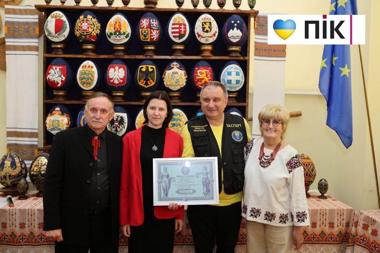 Такого не робив ще ніхто: у Франківську відкрили унікальну виставку писанок (ФОТО)