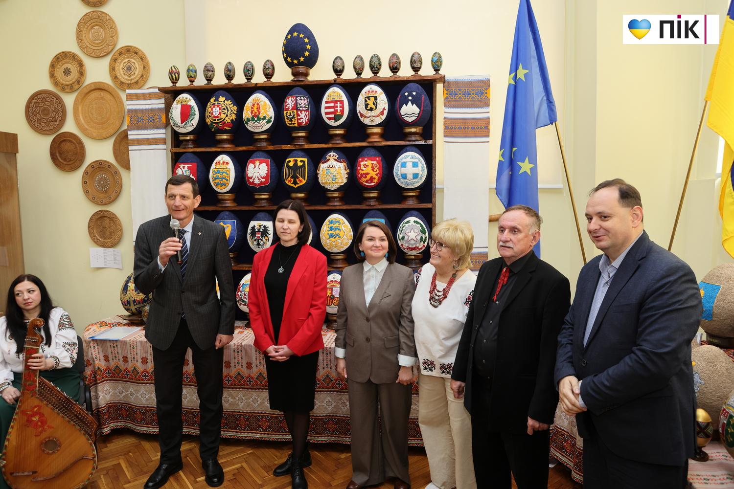 Такого не робив ще ніхто: у Франківську відкрили унікальну виставку писанок (ФОТО) 36 G71A8932 resize