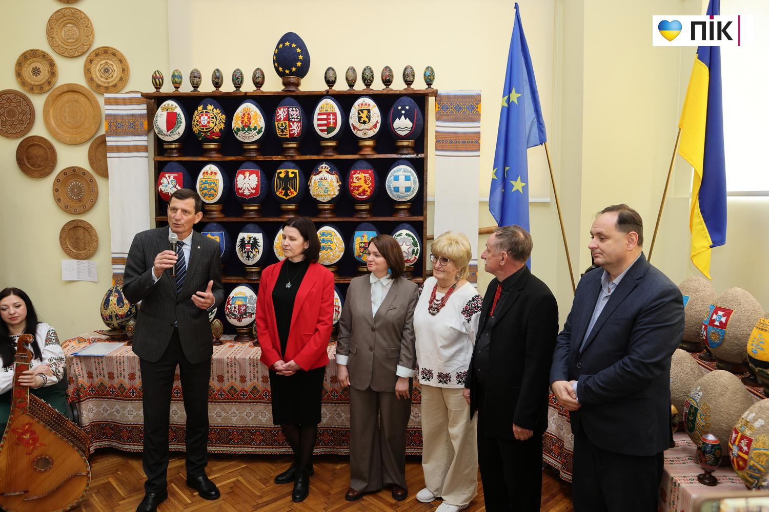 Такого не робив ще ніхто: у Франківську відкрили унікальну виставку писанок (ФОТО) 34 G71A8939 resize