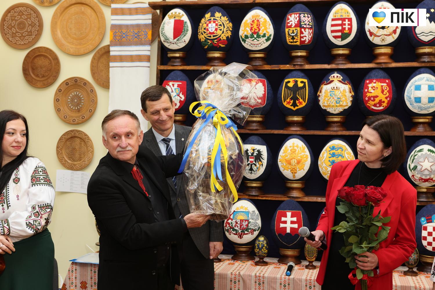 Такого не робив ще ніхто: у Франківську відкрили унікальну виставку писанок (ФОТО) 28 G71A8966 resize