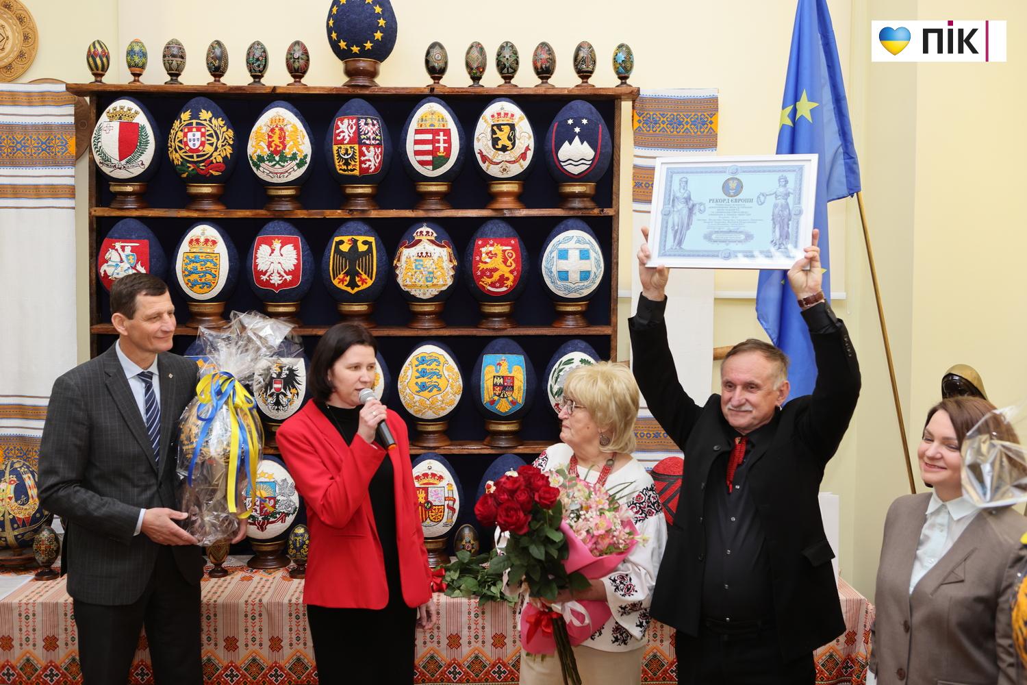 Такого не робив ще ніхто: у Франківську відкрили унікальну виставку писанок (ФОТО) 24 G71A8985 resize
