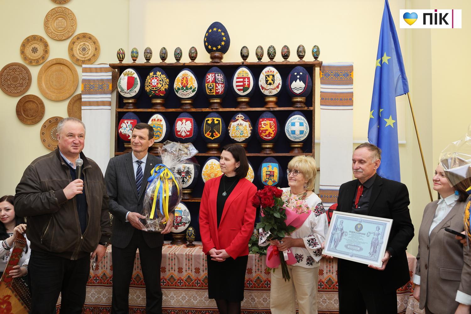 Такого не робив ще ніхто: у Франківську відкрили унікальну виставку писанок (ФОТО) 23 G71A8988 resize