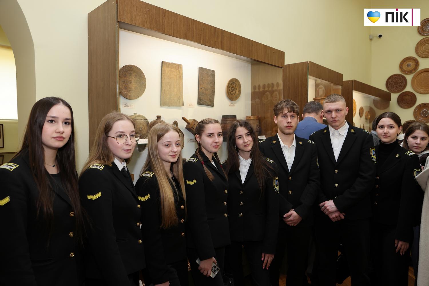 Такого не робив ще ніхто: у Франківську відкрили унікальну виставку писанок (ФОТО) 19 G71A9013 resize