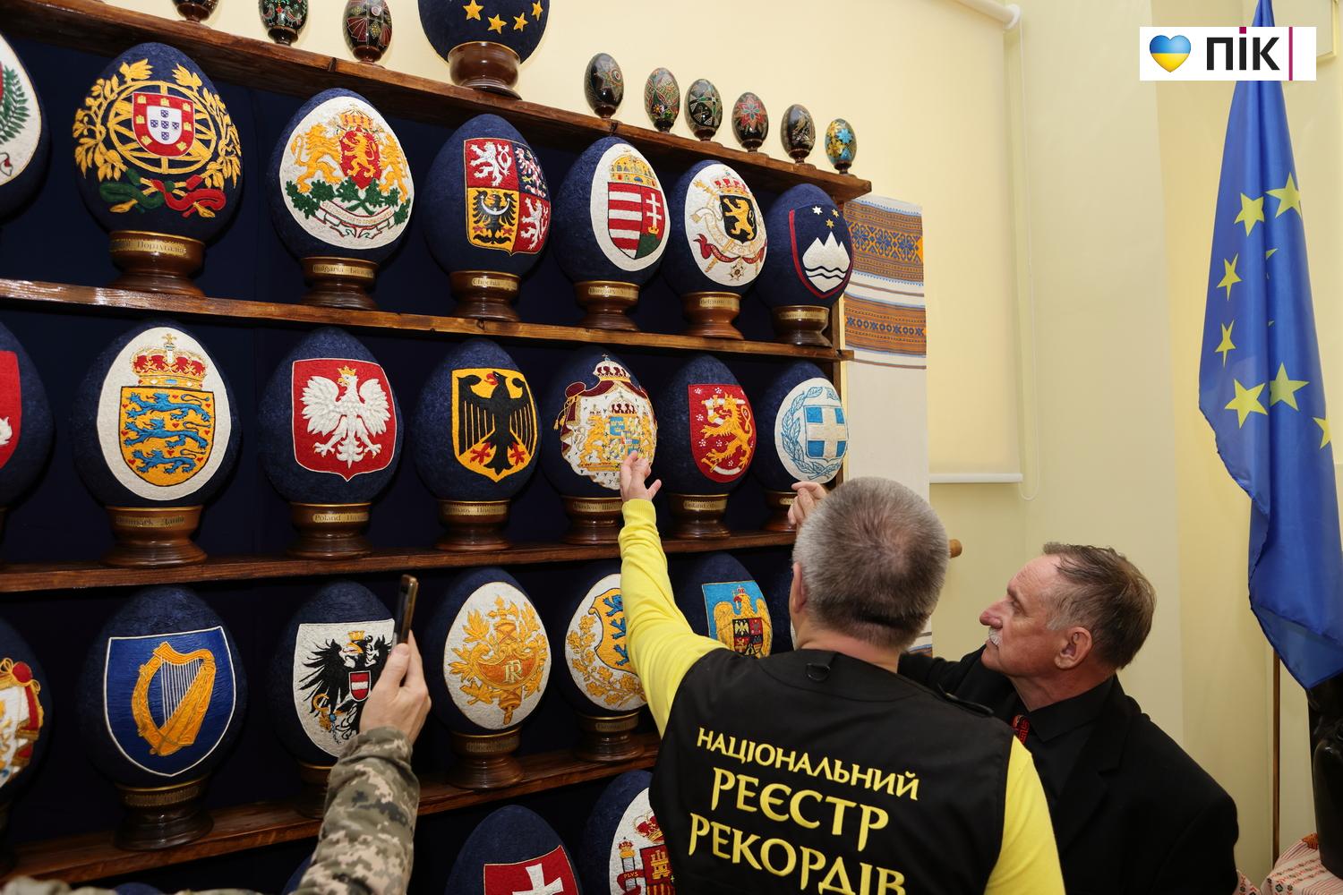 Такого не робив ще ніхто: у Франківську відкрили унікальну виставку писанок (ФОТО) 4 G71A9052 resize