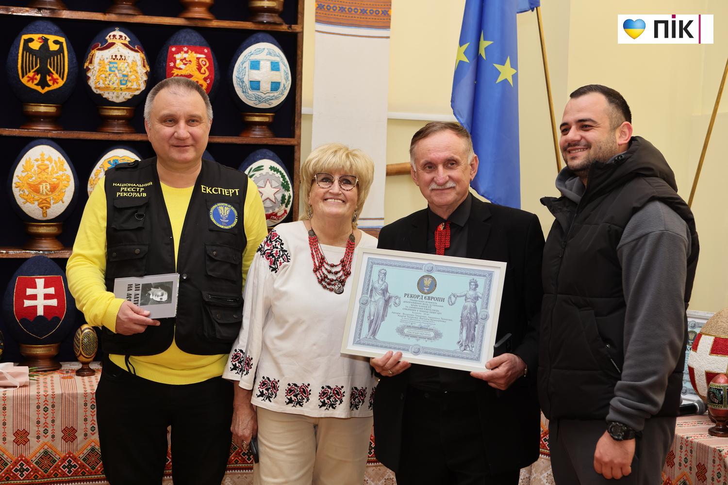 Такого не робив ще ніхто: у Франківську відкрили унікальну виставку писанок (ФОТО) 3 G71A9057 resize