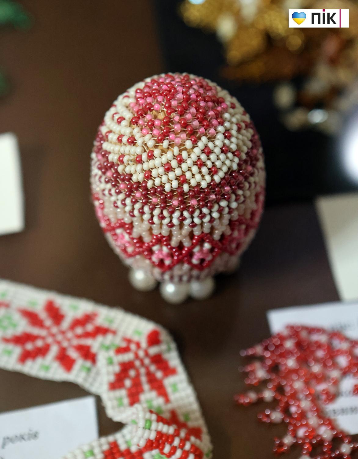 Люди Прикарпаття: на виставці "Мистецький Великдень" (ФОТО) 10 G71A9087 resize