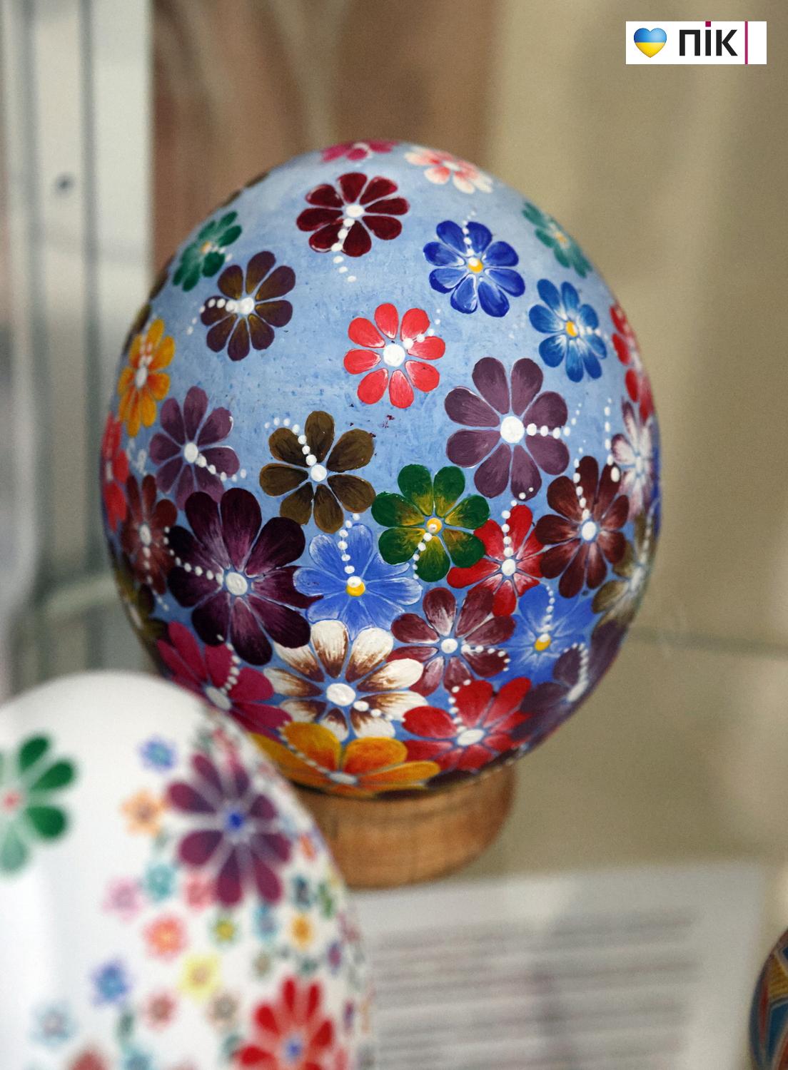 Люди Прикарпаття: на виставці "Мистецький Великдень" (ФОТО) 9 G71A9112 resize