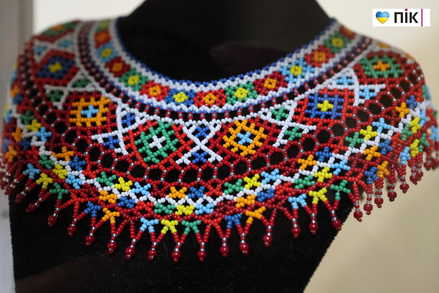 Люди Прикарпаття: на виставці "Мистецький Великдень" (ФОТО) 2 G71A9113 resize