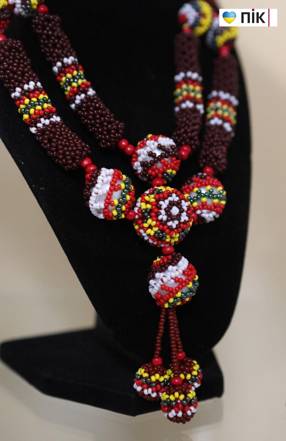 Люди Прикарпаття: на виставці "Мистецький Великдень" (ФОТО) 18 G71A9121 resize