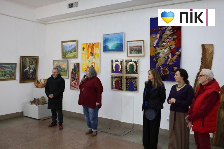 В Івано-Франківську відкрили Великодню виставку художників (ФОТО) 3 G71A9157 resize