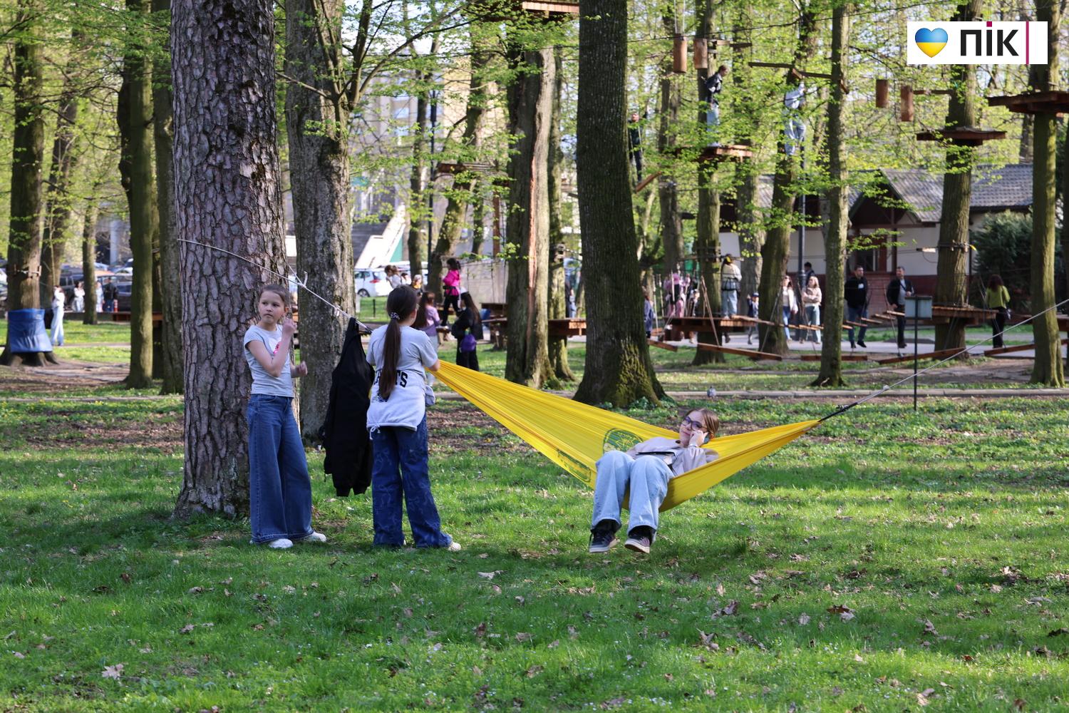 Люди Прикарпаття: в парку Шевченка в Івано-Франківську (ФОТО) 2 G71A9526 resize