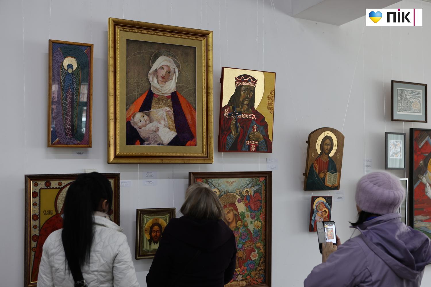 В Івано-Франківську відкрили Великодню виставку художників (ФОТО) 10 G71A9655 resize