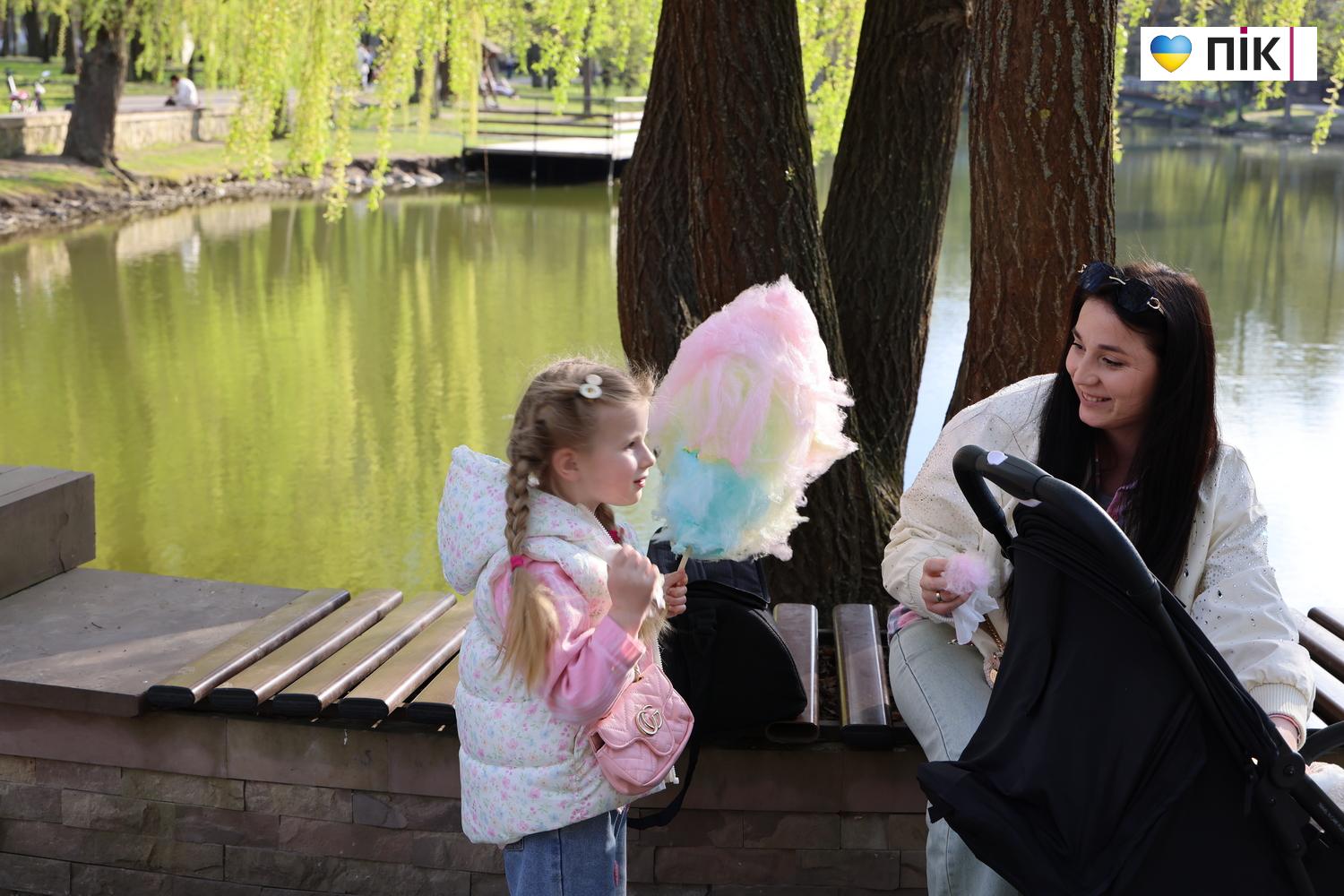 Люди Прикарпаття: в парку Шевченка в Івано-Франківську (ФОТО) 4 G71A9676 resize