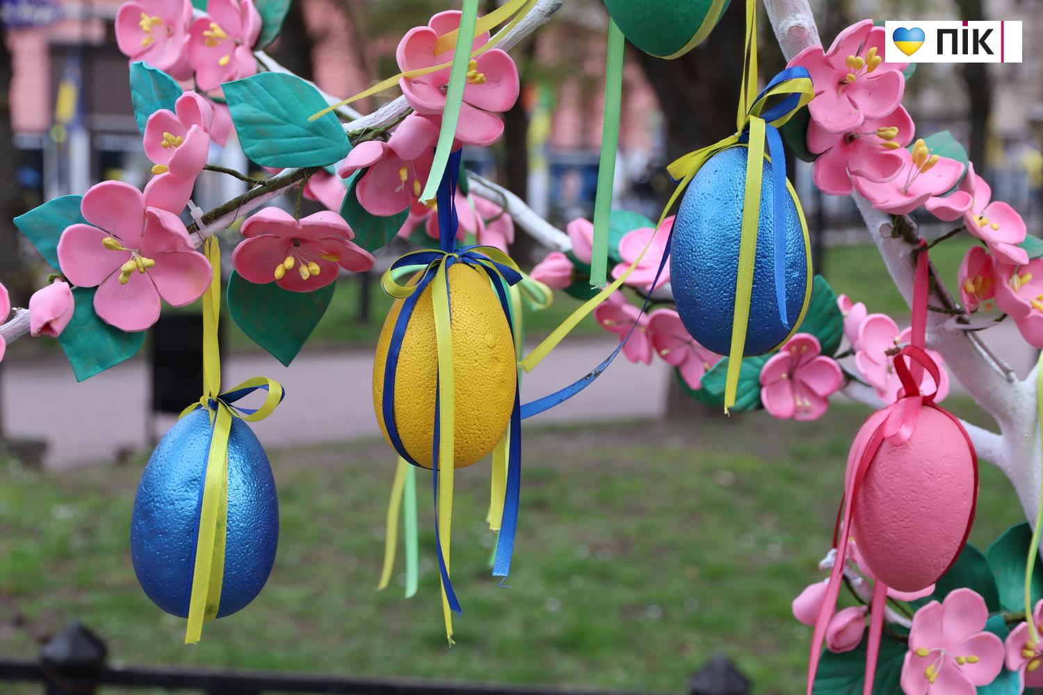 Люди Прикарпаття: святкові фотозони на Великдень в Івано-Франківську (ФОТО) 6 IMG 0001 resize