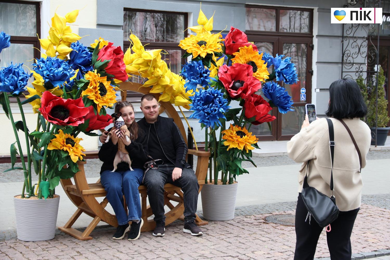 Люди Прикарпаття: святкові фотозони на Великдень в Івано-Франківську (ФОТО) 1 IMG 0003 resize