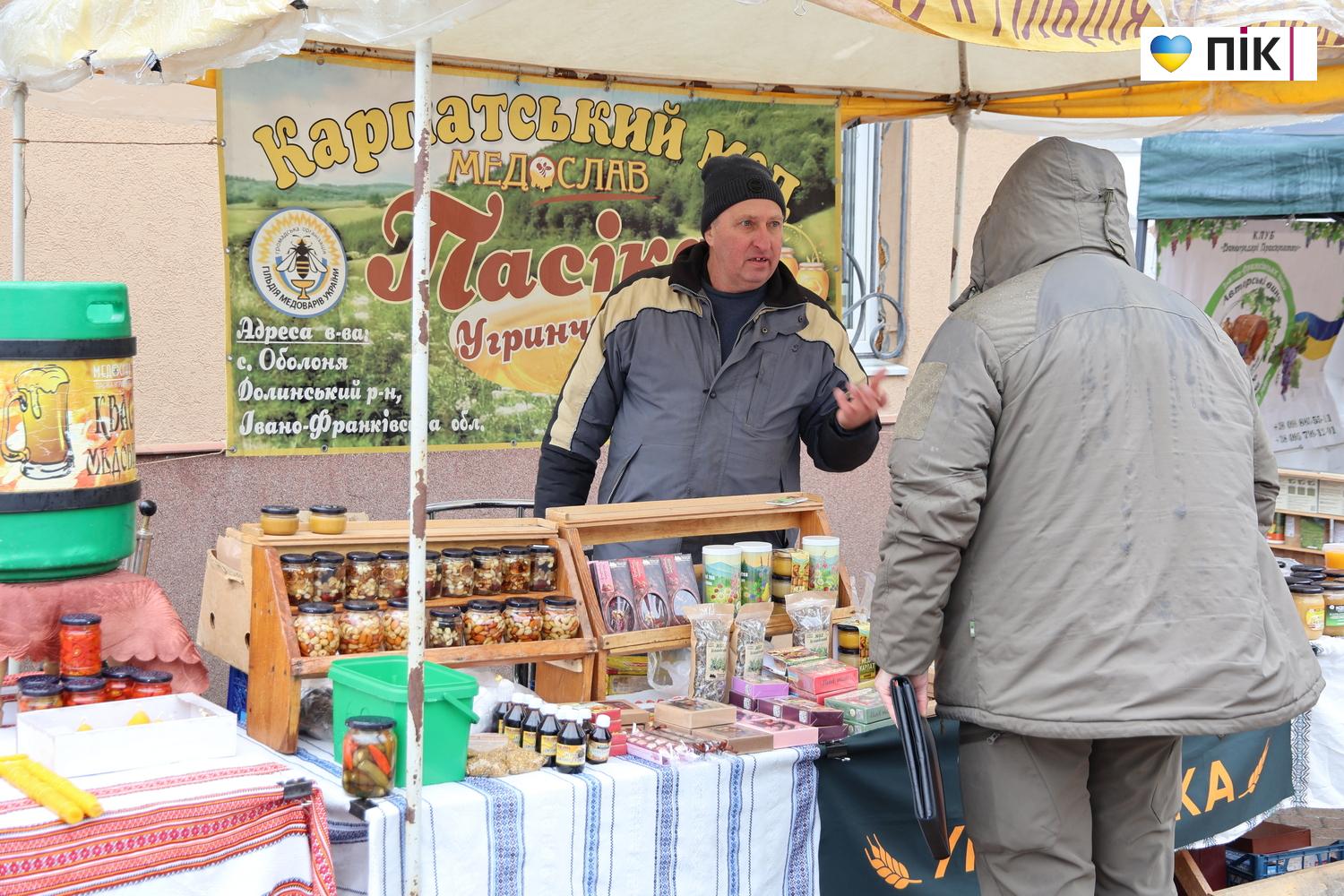 Люди Прикарпаття: на Великодньому ярмарку в Івано-Франківську (ФОТО) 15 IMG 0011 resize