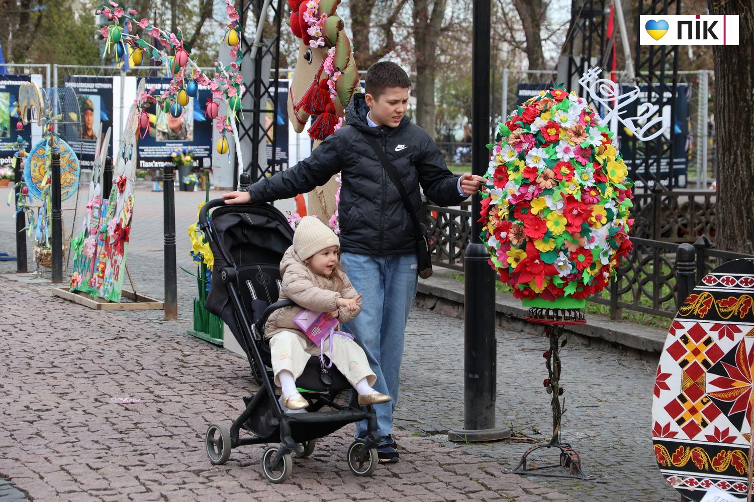 Люди Прикарпаття: святкові фотозони на Великдень в Івано-Франківську (ФОТО) 20 IMG 0019 resize