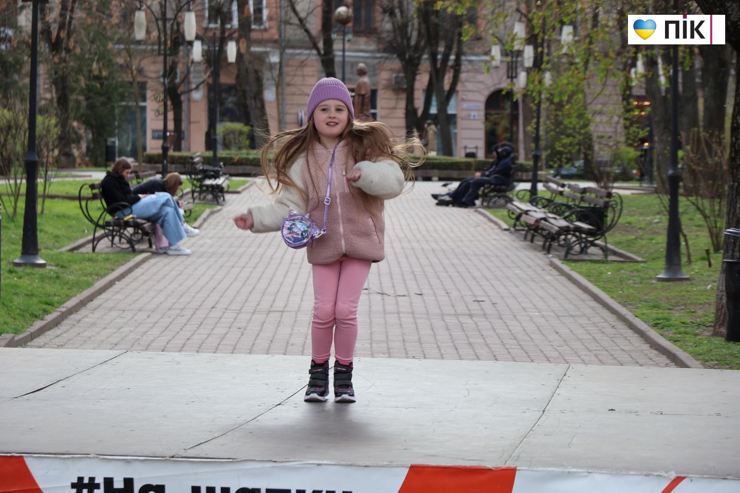 Люди Прикарпаття: святкові фотозони на Великдень в Івано-Франківську (ФОТО) 22 IMG 0022 resize