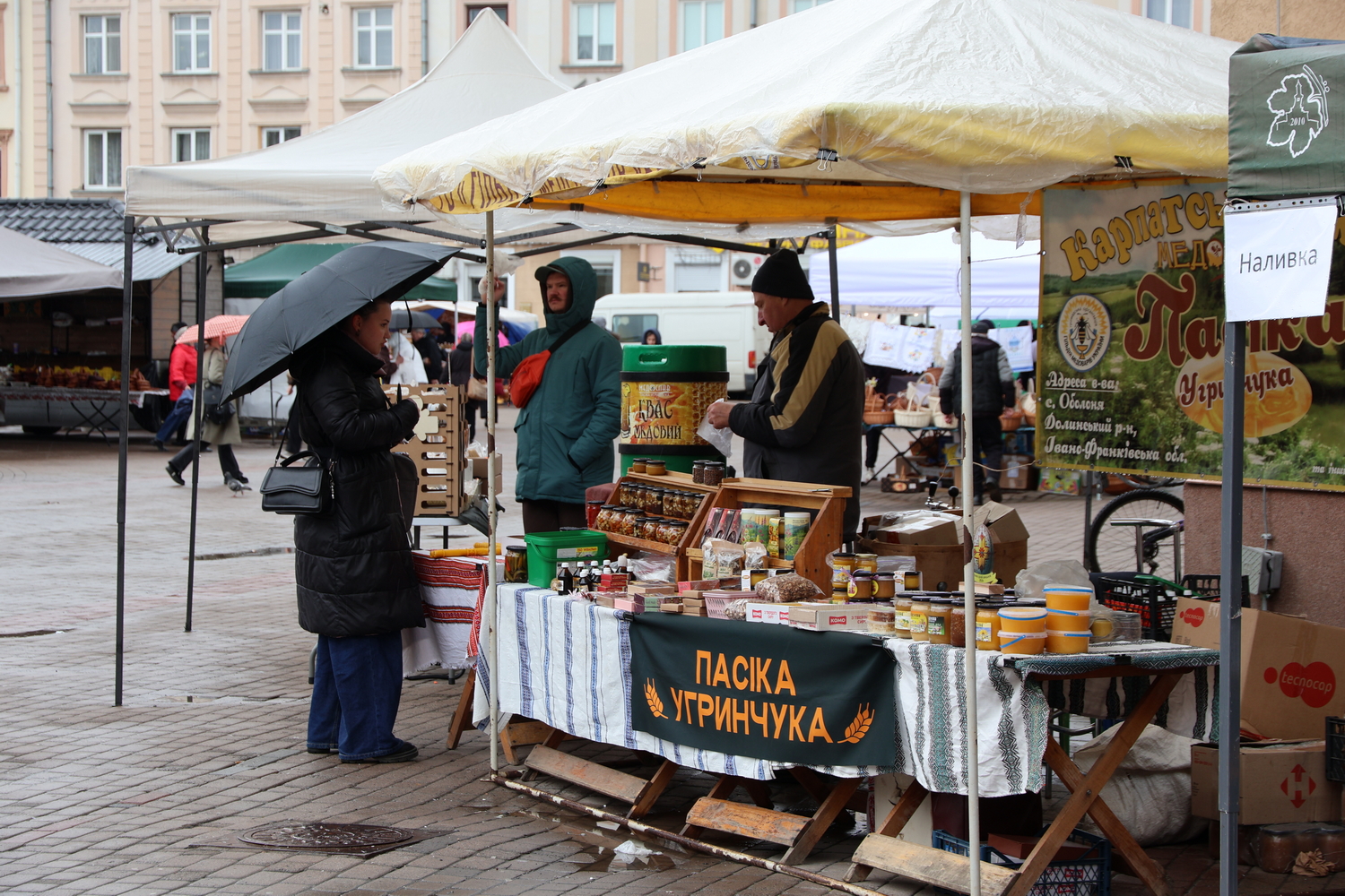 Люди Прикарпаття: на Великодньому ярмарку в Івано-Франківську (ФОТО) 14 IMG 0026 resize