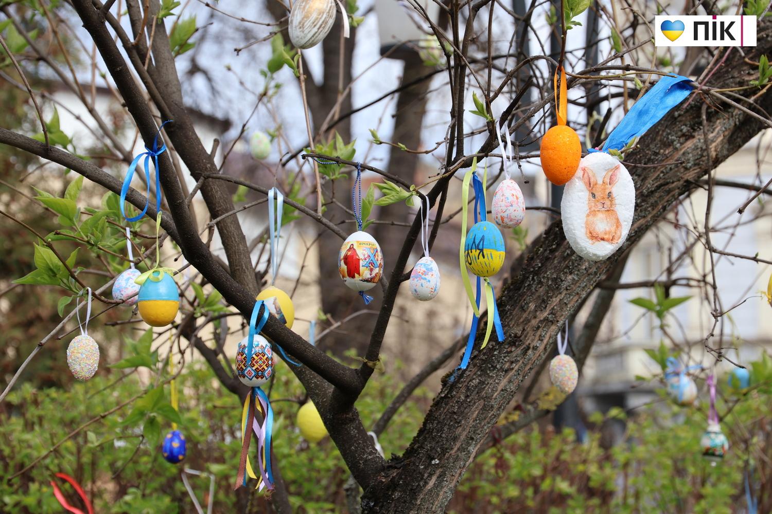Люди Прикарпаття: святкові фотозони на Великдень в Івано-Франківську (ФОТО) 8 IMG 0027 resize