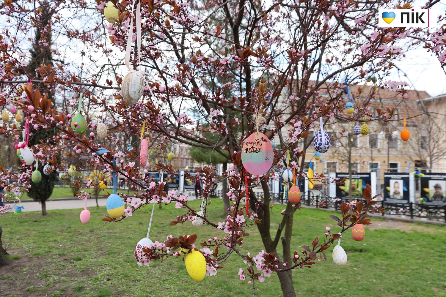 Люди Прикарпаття: святкові фотозони на Великдень в Івано-Франківську (ФОТО) 10 IMG 0030 resize