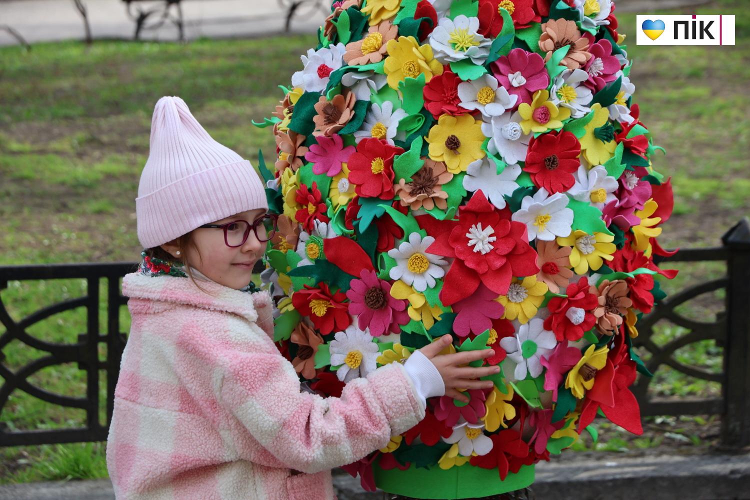 Люди Прикарпаття: святкові фотозони на Великдень в Івано-Франківську (ФОТО) 25 IMG 0037 resize 1