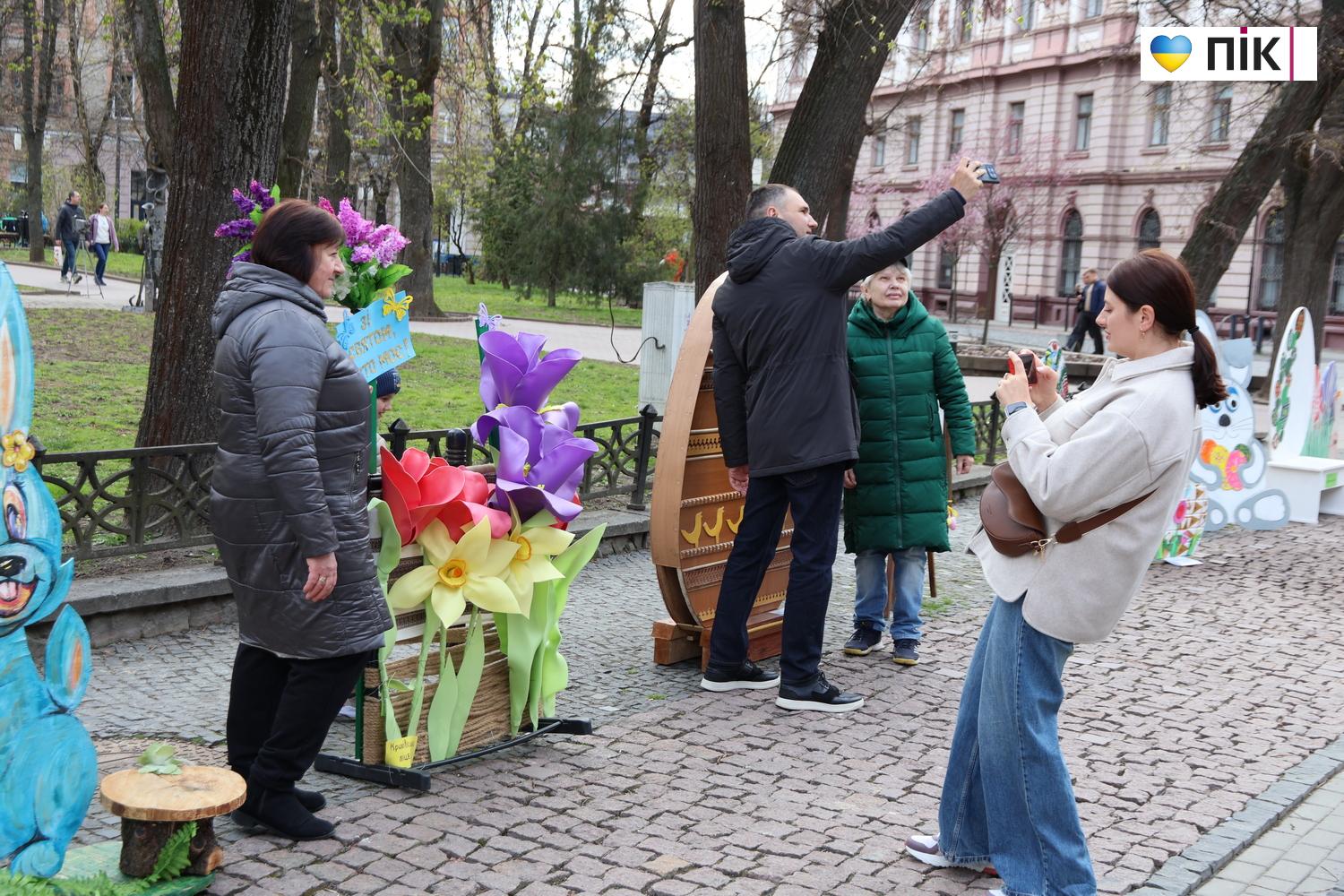 Люди Прикарпаття: святкові фотозони на Великдень в Івано-Франківську (ФОТО) 32 IMG 0044 resize