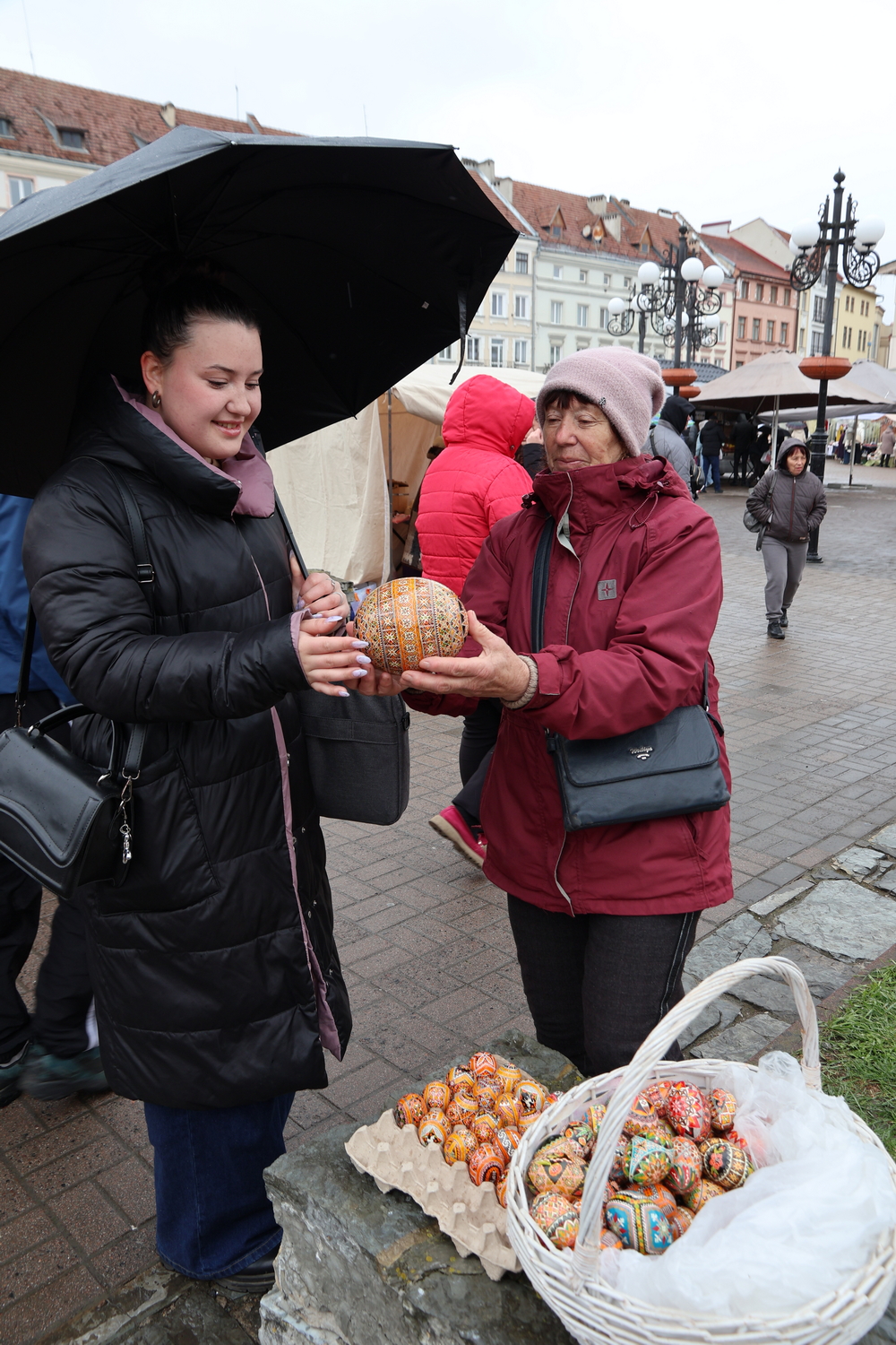 Люди Прикарпаття: на Великодньому ярмарку в Івано-Франківську (ФОТО) 29 IMG 0065 resize