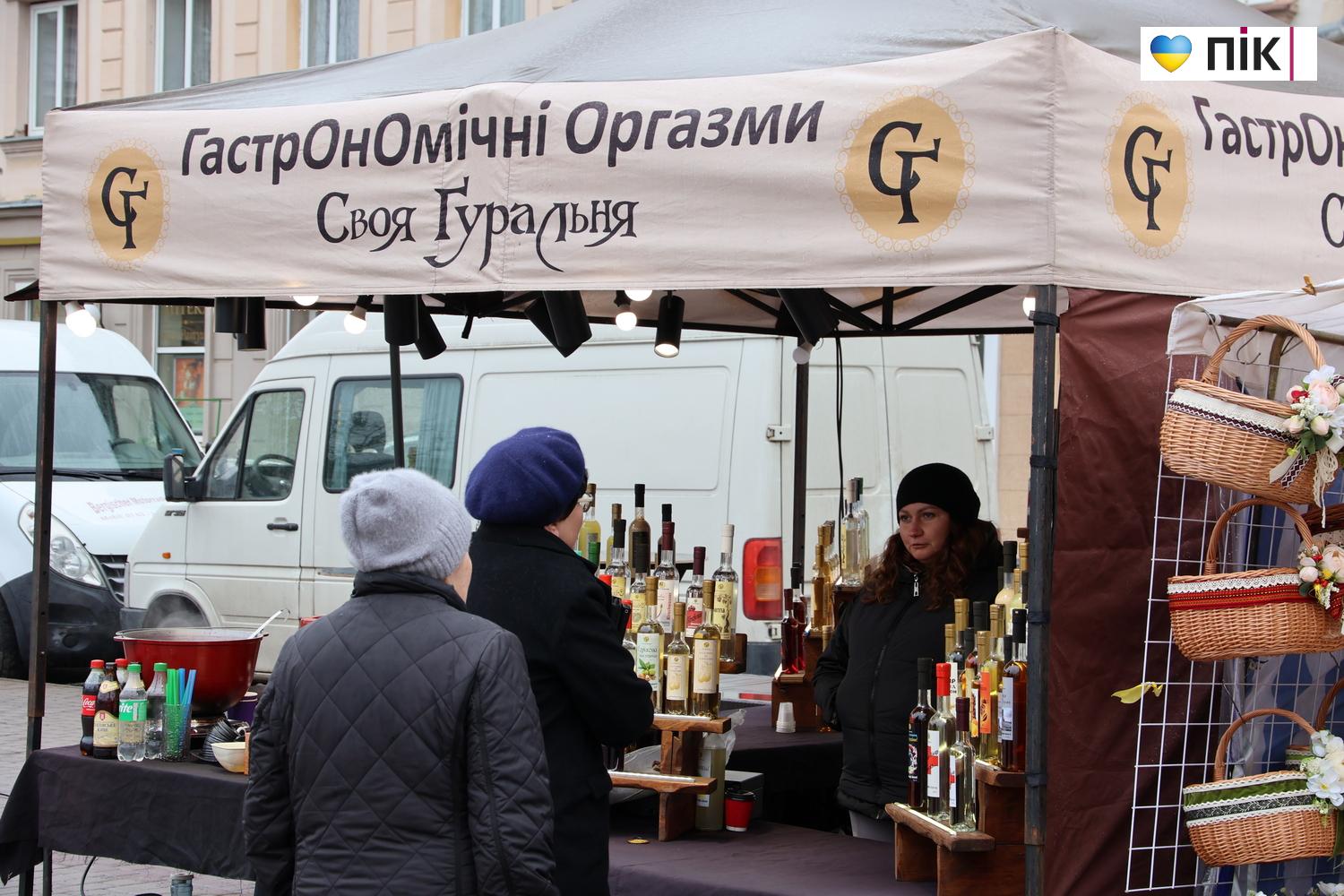 Люди Прикарпаття: на Великодньому ярмарку в Івано-Франківську (ФОТО) 7 IMG 0154 resize