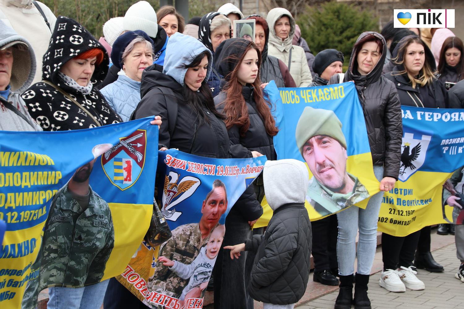 У Франківську на Алеї віри і надії відкрили ще 199 портретів зниклих безвісти чи полонених захисників (ФОТО) 36 IMG 9815 novyj razmer