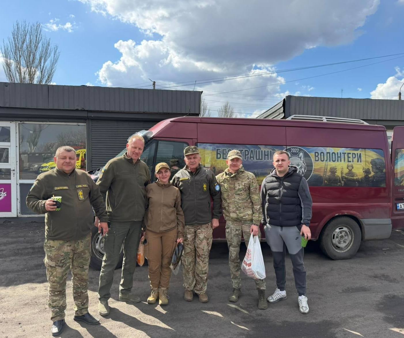 d6f57f5c 2c06 4bd5 ae46 99a826fcad84