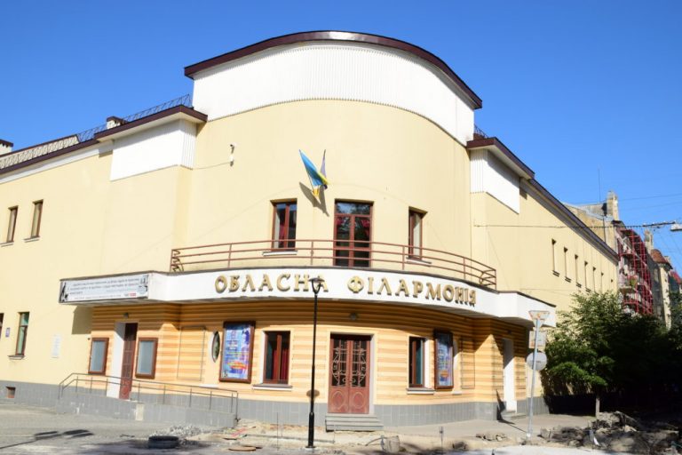 Від духовної музики до кіносаундтреків: афіша Франківської філармонії на квітень 2 dsc 0042 1024x683 1