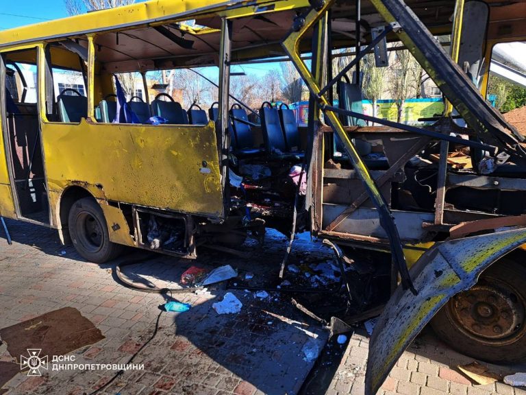 росія вдарила дроном по маршрутці в Нікополі: загинули троє людей, є постраждалі 6 photo 2026 04 07 09 25 54