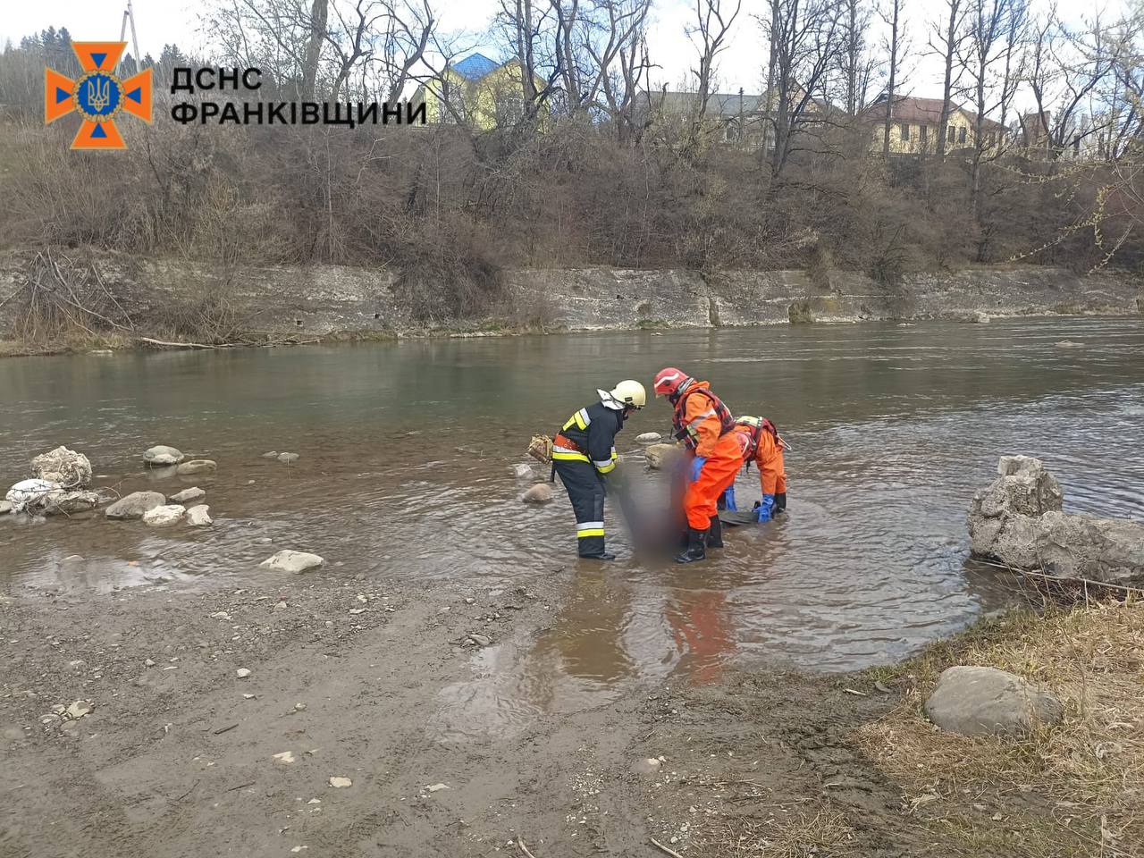 У річці на Верховинщині виявили тіло чоловіка (ФОТО) 3 photo 2026 04 11 13 28 54