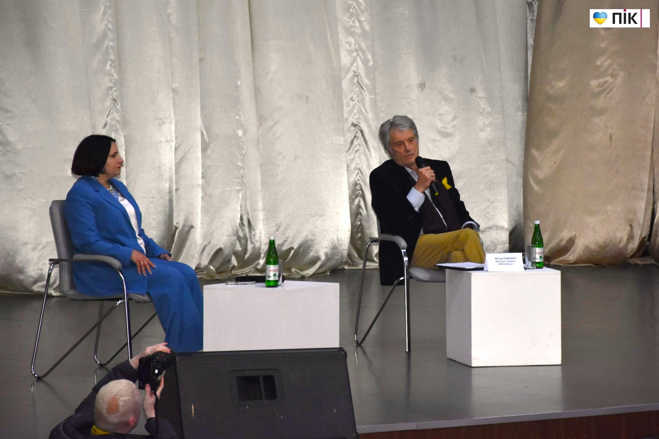 "Вам вранці сьогодні хто-небудь казав, що ви найкращі" – Ющенко у Франківську 3 photo 2026 04 15 12 25 40