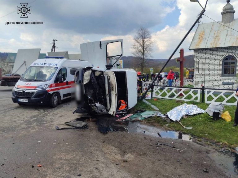 Зросла кількість потерпілих внаслідок ДТП за участі автобуса "Івано-Франківськ - Львів" (ФОТО) 11 photo 2026 04 17 14 50 41