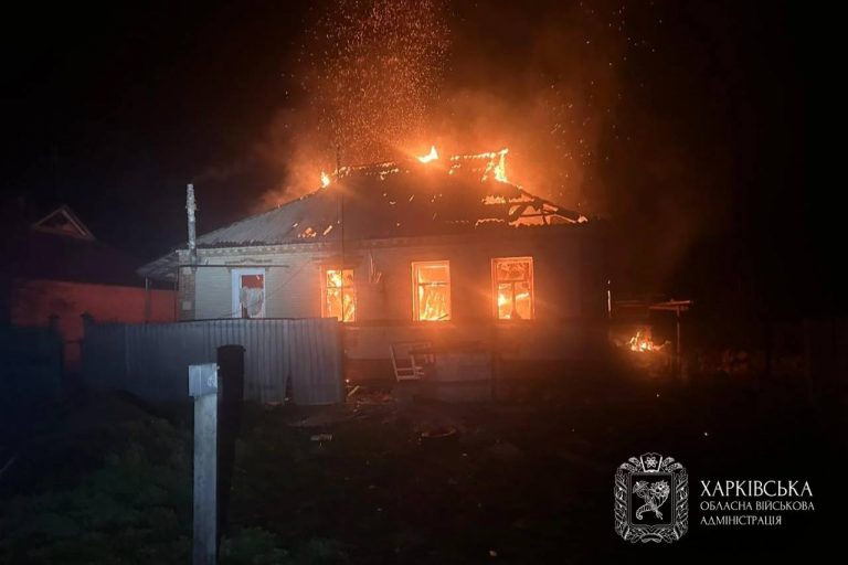 Окупанти вдарили дроном по житлових будинках на Харківщині: двоє поранених 12 photo 2026 04 18 00 42 32