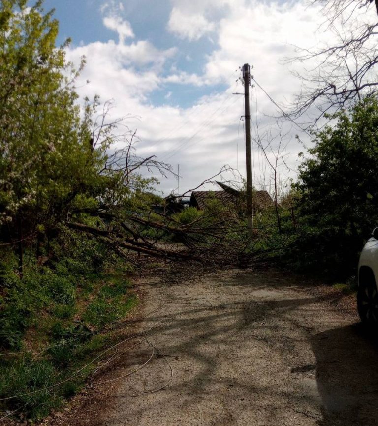 На Прикарпатті без світла залишаються близько 15 тисяч споживачів 10 photo 2026 04 26 18 53 47